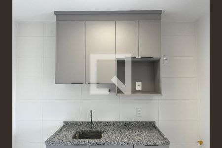 Cozinha de apartamento para alugar com 3 quartos, 67m² em Vila Anastácio, São Paulo