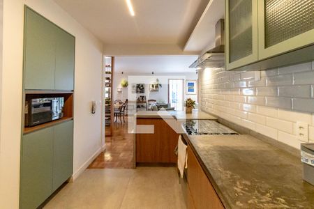 Cozinha de apartamento à venda com 2 quartos, 136m² em Itaim Bibi, São Paulo