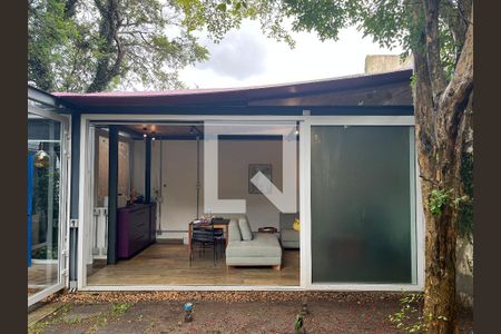 Fachada de casa para alugar com 1 quarto, 72m² em Alto da Lapa, São Paulo