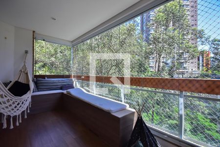 Varanda de apartamento à venda com 3 quartos, 163m² em Vila Andrade, São Paulo