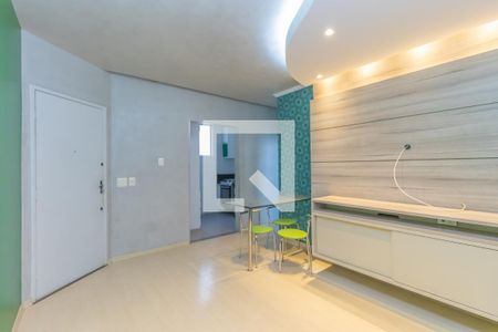 Sala de apartamento para alugar com 2 quartos, 55m² em Ipiranga, Belo Horizonte