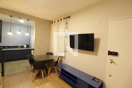 Sala de apartamento para alugar com 2 quartos, 52m² em Gávea, Uberlândia