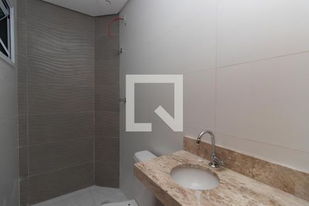 Banheiro de apartamento à venda com 1 quarto, 24m² em Parque Vitoria, São Paulo