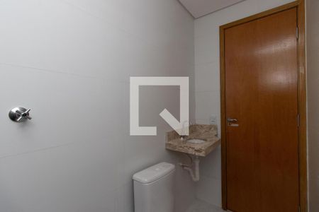 Banheiro de apartamento à venda com 1 quarto, 24m² em Parque Vitoria, São Paulo