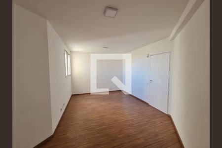 Sala  de apartamento para alugar com 2 quartos, 65m² em Jardim Terezopolis, Guarulhos