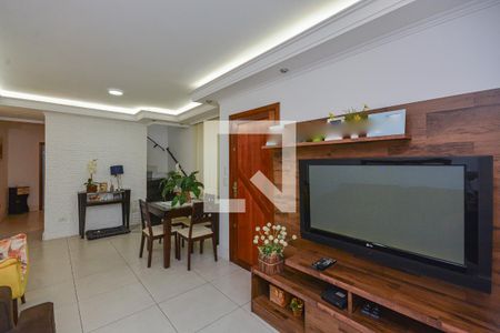 Sala de casa à venda com 3 quartos, 120m² em Vila Isa, São Paulo