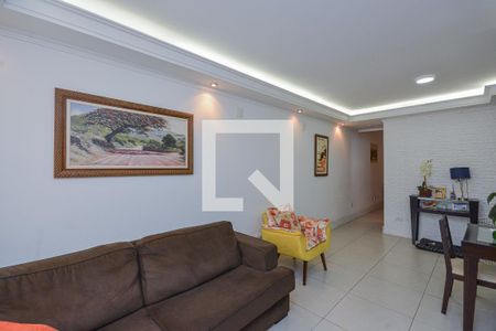 Sala de casa à venda com 3 quartos, 120m² em Vila Isa, São Paulo