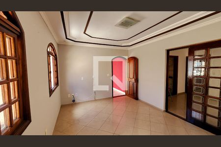 Sala de casa à venda com 3 quartos, 180m² em Vila Santa Terezinha, Várzea Paulista