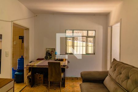 Sala de casa à venda com 2 quartos, 150m² em Jardim Lourdes (zona Sul), São Paulo