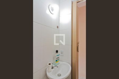 Lavabo de casa para alugar com 2 quartos, 120m² em Vila Penteado, São Paulo