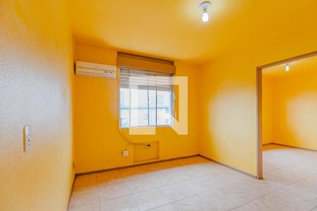 Sala de apartamento para alugar com 1 quarto, 39m² em Santo Antônio, Porto Alegre