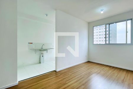 Sala de apartamento para alugar com 2 quartos, 45m² em Vila Nova Bonsucesso, Guarulhos