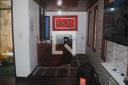 Sala  de casa para alugar com 10 quartos, 800m² em Praia do Flamengo, Salvador