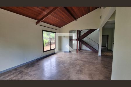 Sala principal de casa de condomínio à venda com 3 quartos, 250m² em Casa Branca, Brumadinho