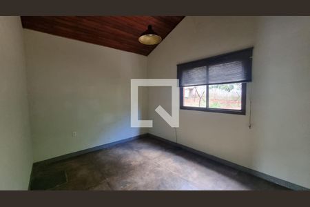 Sala de TV de casa de condomínio à venda com 3 quartos, 250m² em Casa Branca, Brumadinho