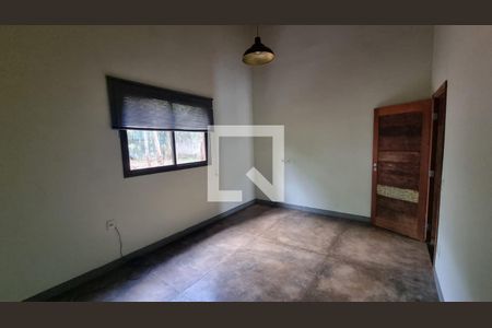 Sala de TV de casa de condomínio à venda com 3 quartos, 250m² em Casa Branca, Brumadinho