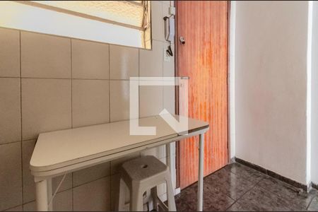 Cozinha de apartamento para alugar com 1 quarto, 32m² em Aclimação, São Paulo