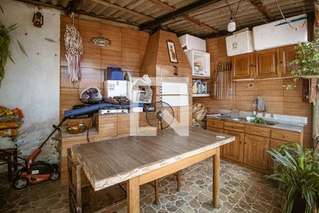 Casa à venda com 240m², 4 quartos e 2 vagas Casa à venda com 240m², 4 quartos e 2 vagasÁrea comum - Churrasqueira