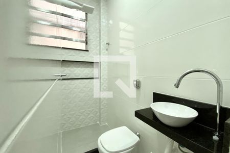 Banheiro de apartamento à venda com 1 quarto, 28m² em Flamengo, Rio de Janeiro