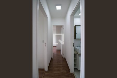 Corredor de apartamento para alugar com 2 quartos, 47m² em Vila Andrade, São Paulo