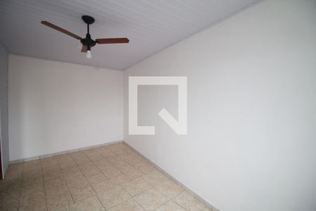 Quarto de casa para alugar com 1 quarto, 100m² em Irajá, Rio de Janeiro