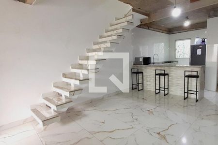 Sala  de casa de condomínio à venda com 2 quartos, 200m² em Tanque, Rio de Janeiro