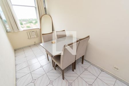 Sala - Mesa de apartamento para alugar com 2 quartos, 80m² em Olaria, Rio de Janeiro