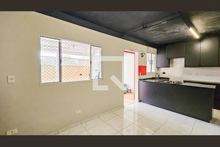 Sala de casa para alugar com 2 quartos, 54m² em Jardim Guarapiranga, São Paulo