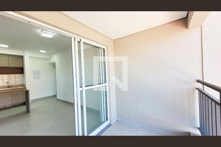 Varanda da Sala de apartamento para alugar com 2 quartos, 59m² em Nova Campinas, Campinas