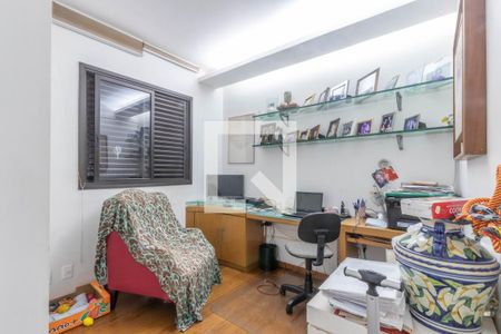 Quarto 1 de apartamento para alugar com 3 quartos, 87m² em Lourdes, Belo Horizonte