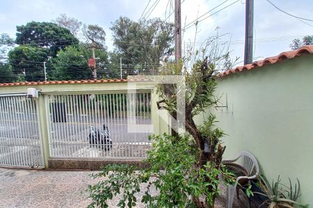 Vista da sala de casa à venda com 3 quartos, 182m² em Vila Maria Eugênia, Campinas