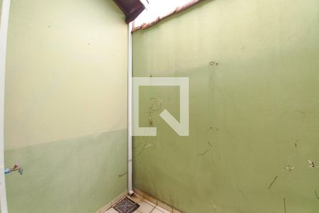 Área de Luz de casa à venda com 3 quartos, 182m² em Vila Maria Eugênia, Campinas