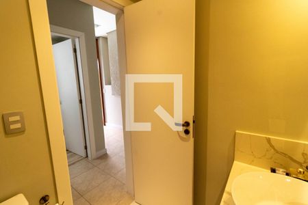 Casa de condomínio à venda com 250m², 3 quartos e 2 vagas Casa de condomínio à venda com 250m², 3 quartos e 2 vagasLavabo