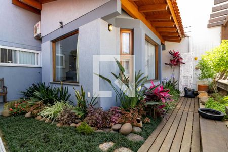 Casa de condomínio à venda com 250m², 3 quartos e 2 vagas Casa de condomínio à venda com 250m², 3 quartos e 2 vagasQuintal