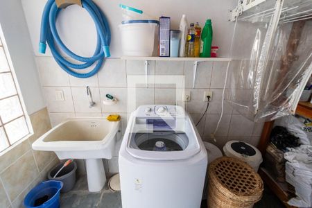 Casa de condomínio à venda com 250m², 3 quartos e 2 vagas Casa de condomínio à venda com 250m², 3 quartos e 2 vagasÁrea de Serviço