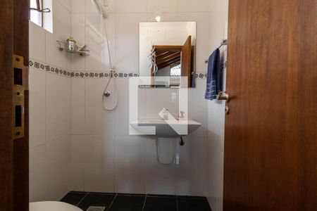 Casa de condomínio à venda com 250m², 3 quartos e 2 vagas Casa de condomínio à venda com 250m², 3 quartos e 2 vagasBanheiro de serviço