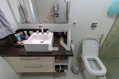 Casa de condomínio à venda com 250m², 3 quartos e 2 vagas Casa de condomínio à venda com 250m², 3 quartos e 2 vagasBanheiro