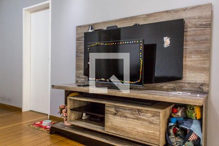 Sala de TV de apartamento à venda com 3 quartos, 94m² em Jardim Tupanci, Barueri