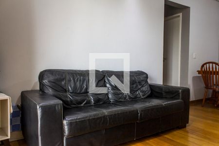 Sala de TV de apartamento à venda com 3 quartos, 94m² em Jardim Tupanci, Barueri