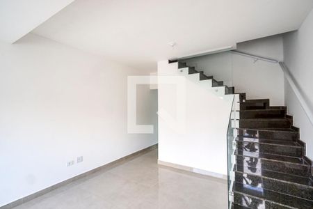 Sala de casa à venda com 3 quartos, 150m² em Vila Fernandes, São Paulo