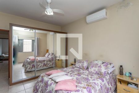 Quarto 1  de casa à venda com 2 quartos, 157m² em Piraporinha, Diadema