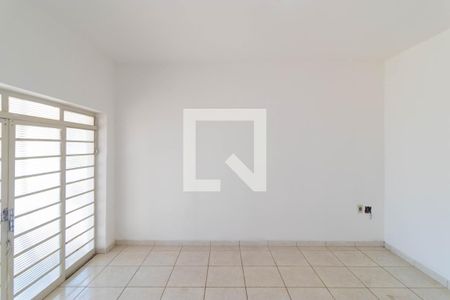 Sala de casa à venda com 3 quartos, 170m² em Parque Industrial, Campinas