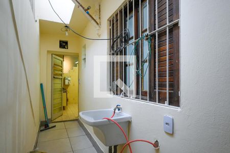 Área de Serviço de casa para alugar com 2 quartos, 70m² em Vila Brasilio Machado, São Paulo