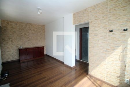 Sala de apartamento para alugar com 2 quartos, 50m² em Cordovil, Rio de Janeiro