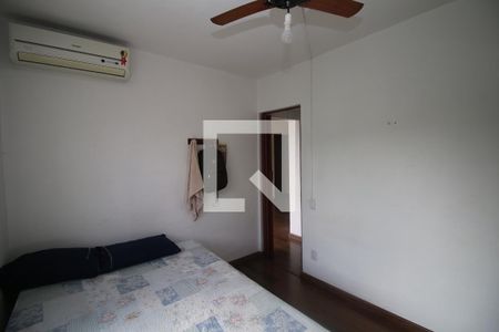 Quarto 2 de apartamento para alugar com 2 quartos, 50m² em Cordovil, Rio de Janeiro