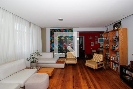 Apartamento à venda com 3 quartos, 132m² em Sion, Belo Horizonte