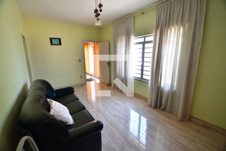 Sala de casa à venda com 4 quartos, 228m² em Jardim Conceição, Campinas