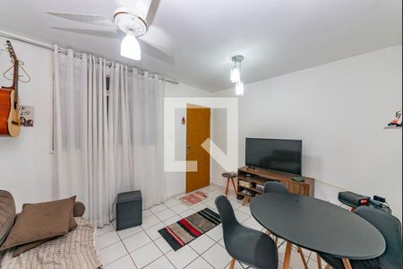 Sala de apartamento à venda com 2 quartos, 50m² em Estrela do Oriente, Belo Horizonte