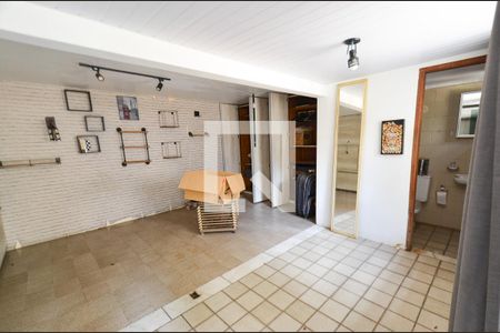 Apartamento para alugar com 290m², 5 quartos e 4 vagas Apartamento para alugar com 290m², 5 quartos e 4 vagasQuarto externo