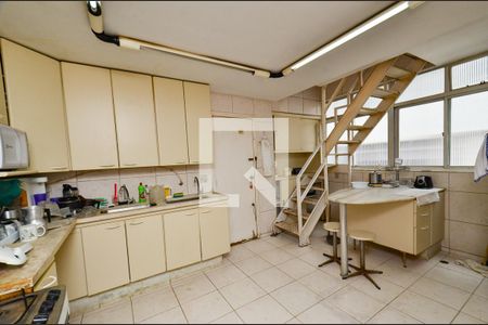 Apartamento para alugar com 290m², 5 quartos e 4 vagas Apartamento para alugar com 290m², 5 quartos e 4 vagasCozinha